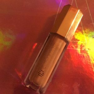 Lip gloss nude full coverage